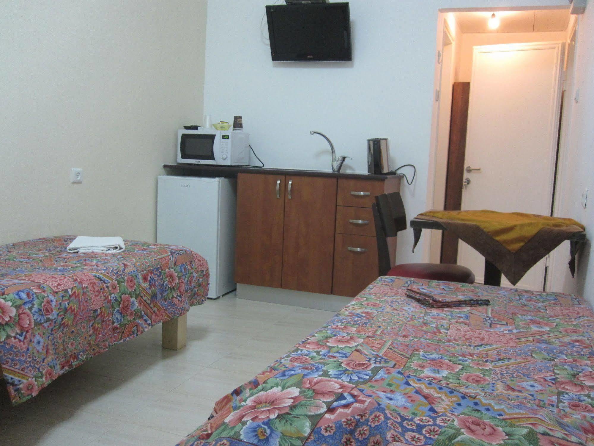 Ga'Aton Motel 나하리야 외부 사진